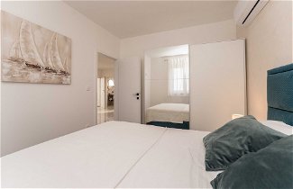 Photo 3 - Luxury D Apartments