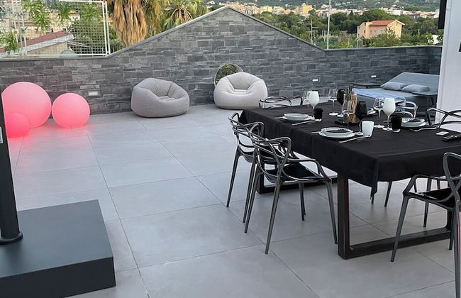 YourHome - AC Luxury House - Photo 22