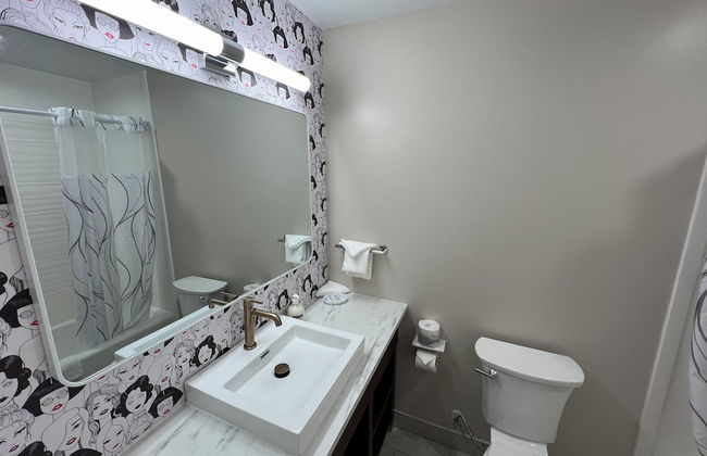 Lighthouse Inn & Suites - Foto 57
