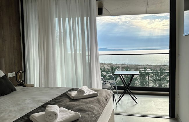 Zados Luxury Residence - Photo 4