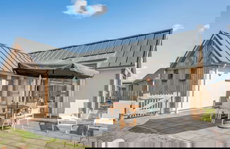 Foto 1 - Modern Lodge With Washing Machine, Beach at Walking Distance