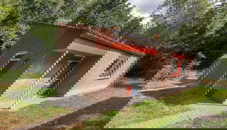 Foto 1 - Restyled Bungalow with Dishwasher near Nature Reserve