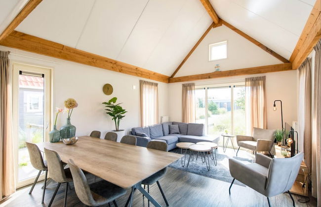 Modern Lodge With two Bath Rooms, Near the Beach - Photo 10