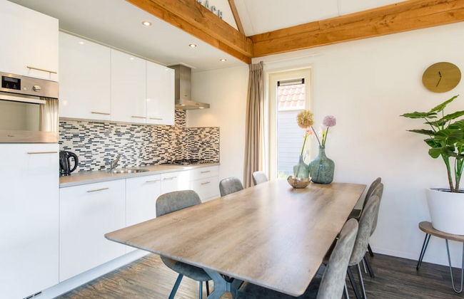 Modern Lodge With two Bath Rooms, Near the Beach - Photo 6
