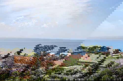 Foto 29 - Beautiful Luxury House w sea View & Outside Space