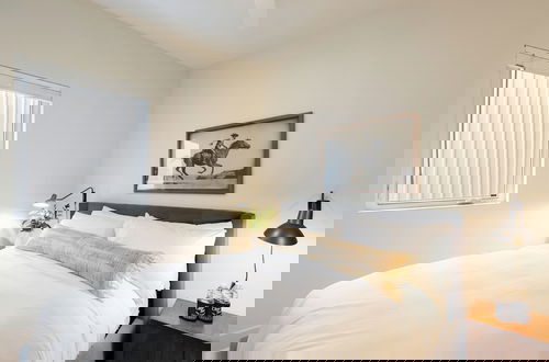Foto 48 - The Outrider by AvantStay Chic Stay Close to Broadway
