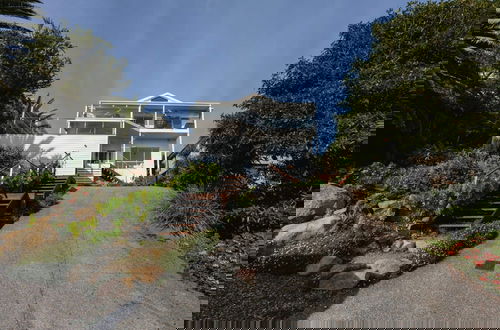 Foto 30 - Clifftop Luxury With Spectacular Ocean Views