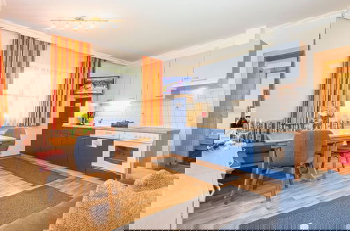 Photo 9 - Elegant Apartment Near the ski bus