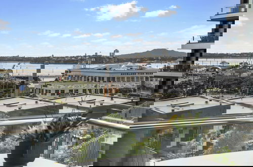 Photo 24 - Elegant retreat in Wynyard Quarter
