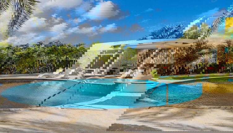 Foto 1 - Ground Level Condo 2BR 2BA w Pool Access Gym