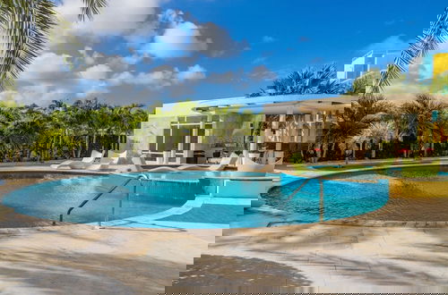 Foto 1 - Ground Level Condo 2BR 2BA w Pool Access Gym