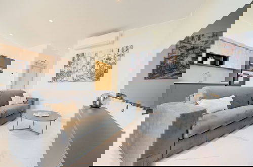 Foto 39 - Mayfair by Premier Suites MT