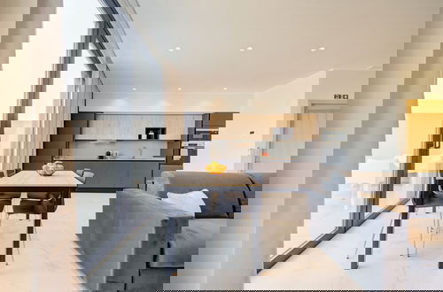 Foto 38 - Mayfair by Premier Suites MT