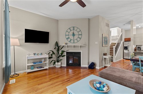 Photo 9 - Welcoming Lafayette Square Home - JZ Vacation Rentals
