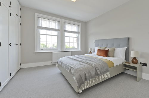 Photo 2 - Fabulous Three Bedroom Flat Near Marylebone by Underthedoormat