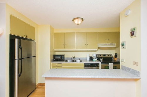 Photo 35 - Discovery Bay One Bedroom Condos with Kitchen & Free Wifi