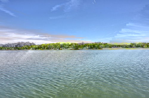 Foto 49 - Lucky s Lake House by Avantstay Private Lake Bar