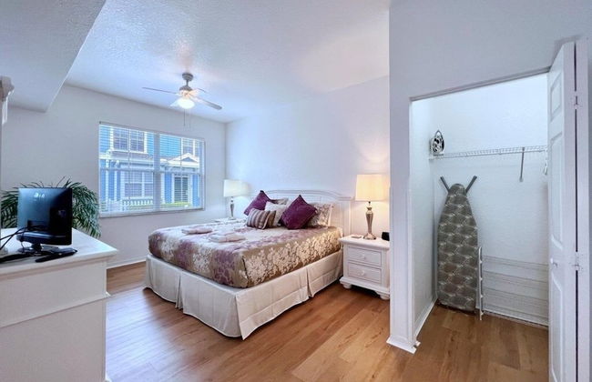 Lovely Family Townhome In Great Location-2200scd 4 Bedroom Townhouse by RedAwning - Foto 2