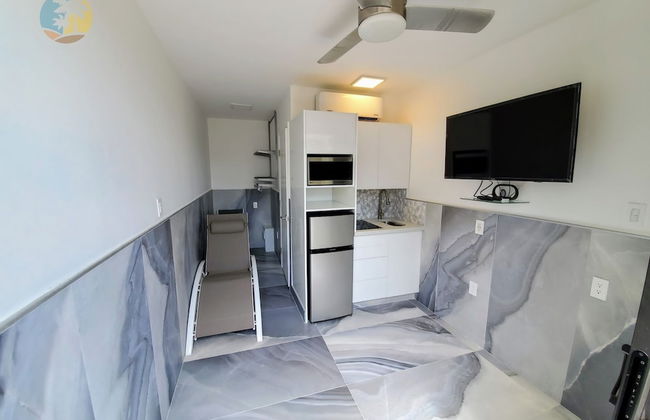 Alexander 1103 4 Bedroom Apts by RedAwning - Photo 14