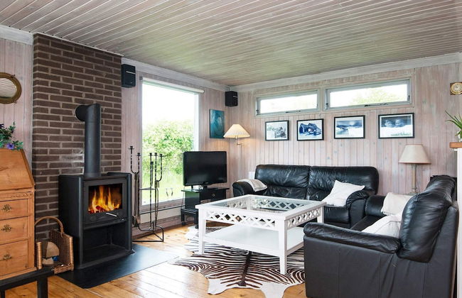 6 Person Holiday Home in Knebel - Foto 5