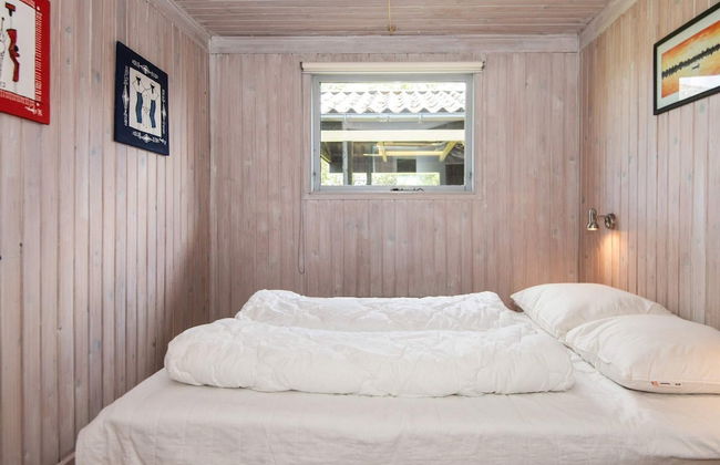 6 Person Holiday Home in Knebel - Foto 2