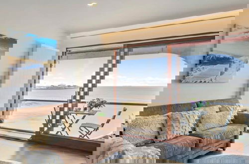 Photo 8 - Beautiful Studio With Stunning Seaview and Terrace