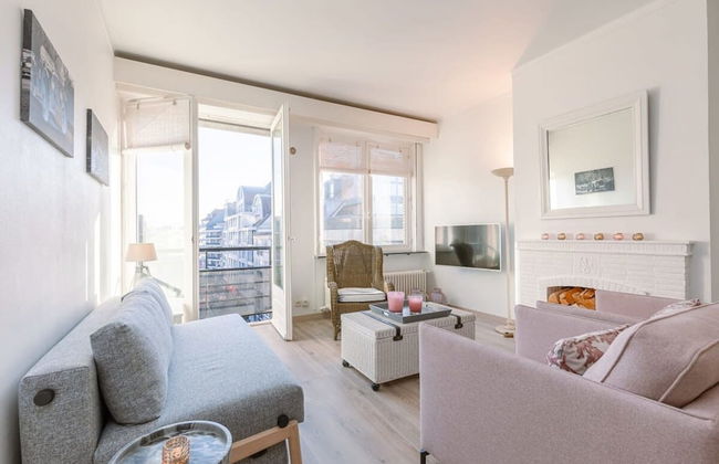 Beautiful and Spacious Studio With Side Seaview - Photo 45