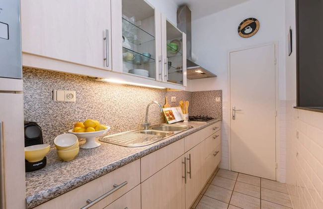 Beautiful and Spacious Studio With Side Seaview - Photo 51
