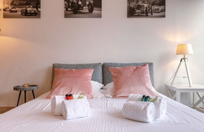 Beautiful and Spacious Studio With Side Seaview - Photo 41
