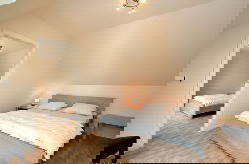 Foto 4 - Stylish Holiday Home in Hastiere With Terrace