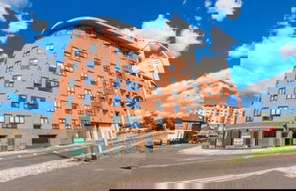 Foto 1 - Ilford Tower Apartments