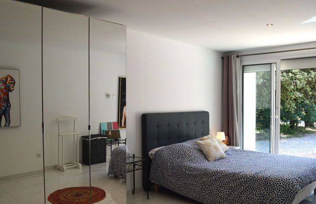 Modern Holiday Home With Private Pool and Garden - Foto 3