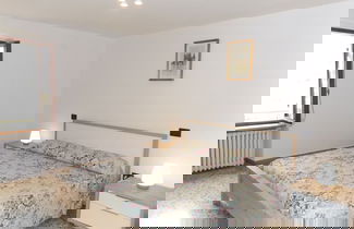 Foto 3 - Spacious Lake Front Apartment on Lake Garda Main Promenade