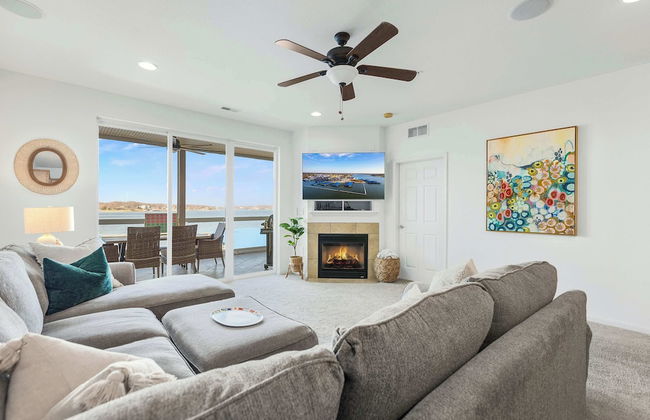 Panoramic Sunset Escape Waterfront Condo for 7! - Foto 14