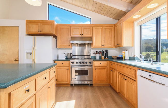 Sea Drifter Stunning Home for 6 in Sea Ranch - Photo 9