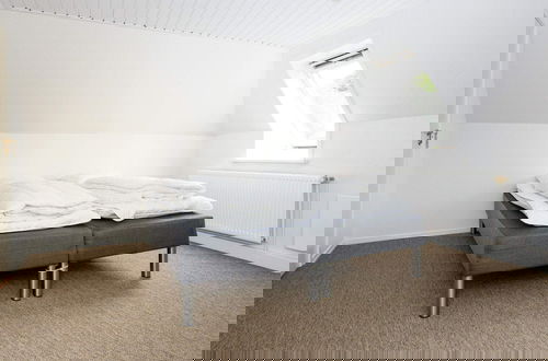 Photo 4 - 6 Person Holiday Home in Hojer