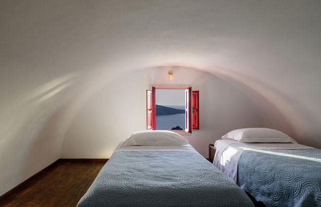 Nikos Villas Hotel in Oia Santorini - Foto 16