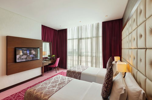 Photo 15 - Royal Continental Suites