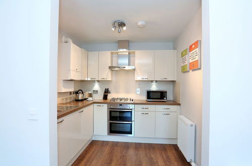 Photo 11 - Stylish two Bedroom Apartment in Inverurie, Scotland