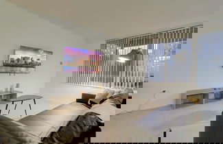 Foto 1 - Modern Apt Near Airport in Cystal City