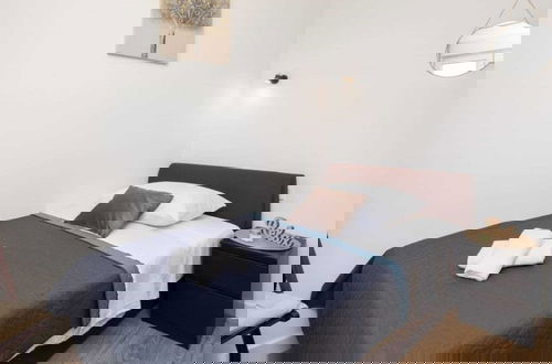 Foto 4 - Shimmering Sea Apartment With Terrace