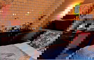 Foto 2 - Best Overnight With Free Wifi Modern and Private