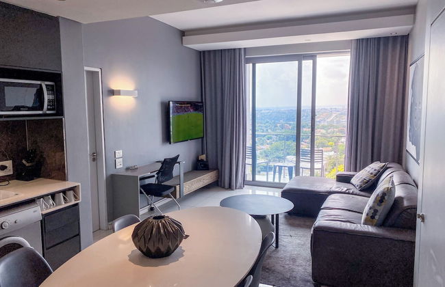 Sandtoncity-apartment-sleeps2-pool-parking - Foto 13