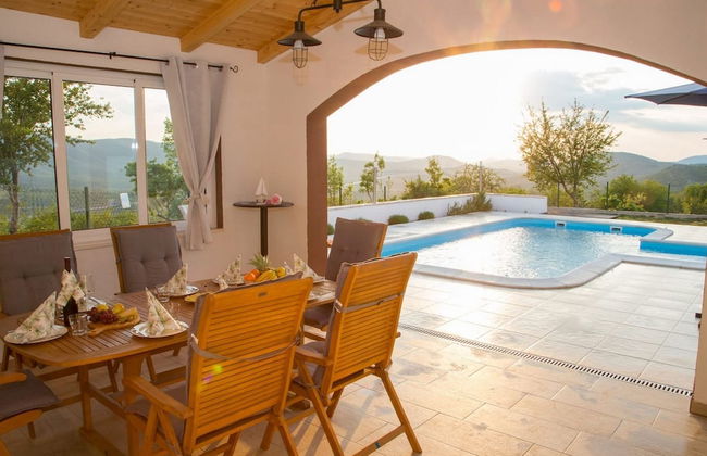 Peaceful Escape With Mountain Views, Heated Pool and Modern Amenities in Radošić - Photo 17
