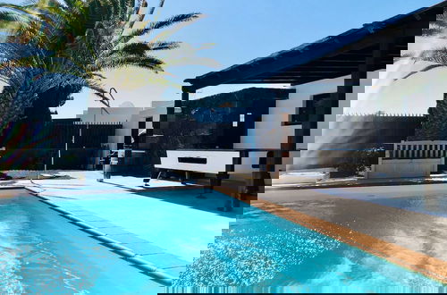 Foto 24 - Villa Descansa With Private Pool, sea View, Sat-tv & Free Wifi