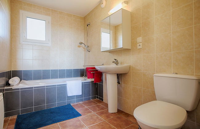 Lovely Villa in Joyeuse With Private Swimming Pool - Photo 78