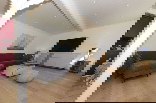 Foto 42 - Idyllically Located, Comfortably Furnished and Renovated Holiday Apartment