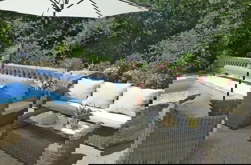 Foto 7 - Apartment in Caderousse With Pool