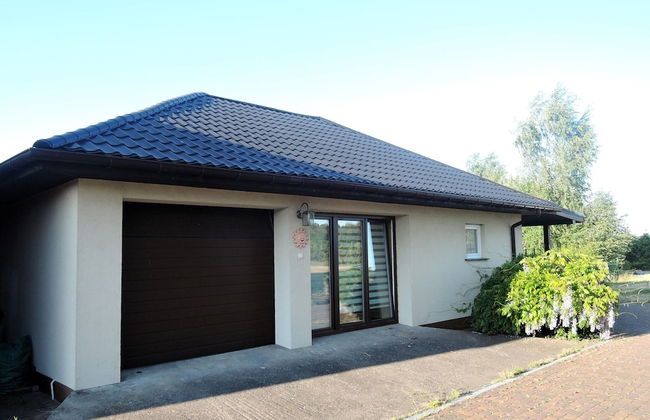 Holiday Home in a Quiet Location in Borzyslawiec - Foto 1