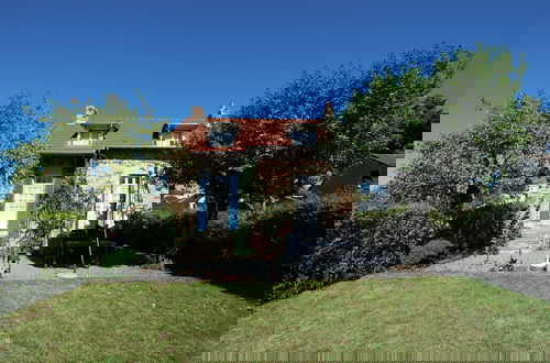 Foto 38 - Unique Holiday Home in Saint-honore-les-bains With Garden